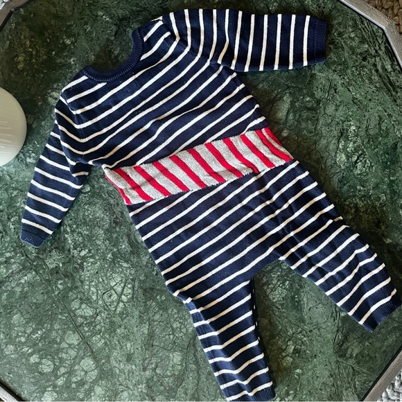 Baby Gap Sweater one piece suit - Picture 2 of 2